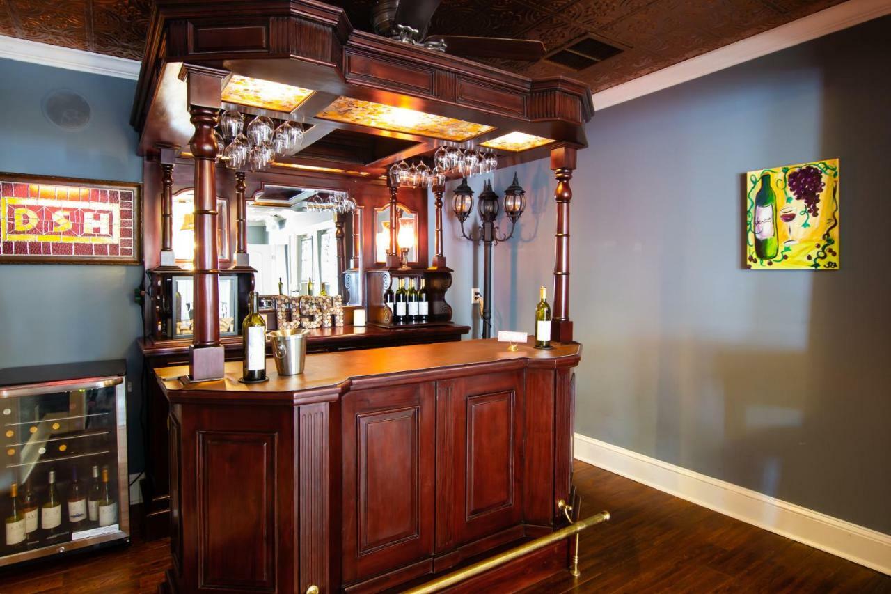 The Dahlonega Square Hotel & Villas Bagian luar foto