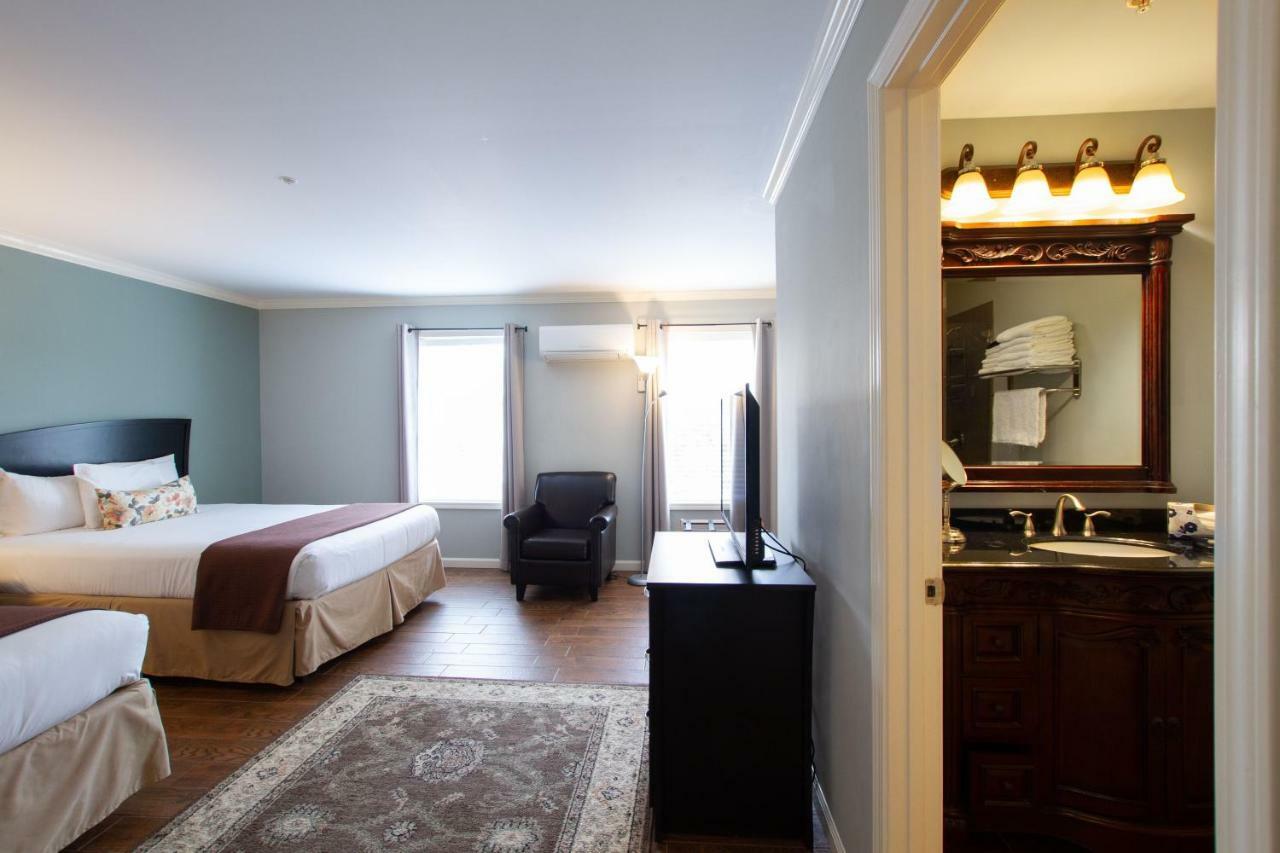 The Dahlonega Square Hotel & Villas Bagian luar foto